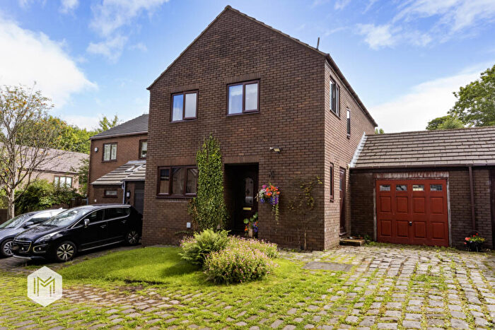 3 Bedroom Link Detached House For Sale In Riding Gate Mews, Harwood, Bolton, BL2