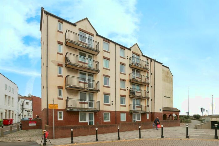 1 Bedroom Flat For Sale In Denmark Place, Hastings, TN34