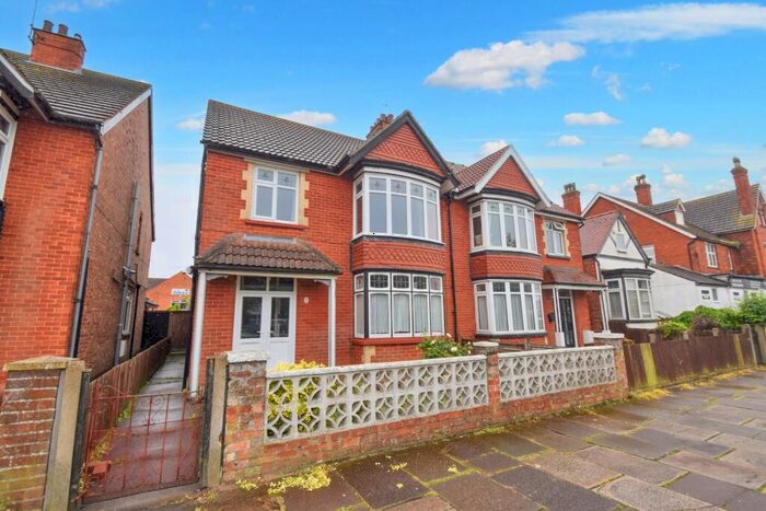4 Bedroom Semi-Detached House For Sale In Scarbrough Avenue, Skegness, PE25