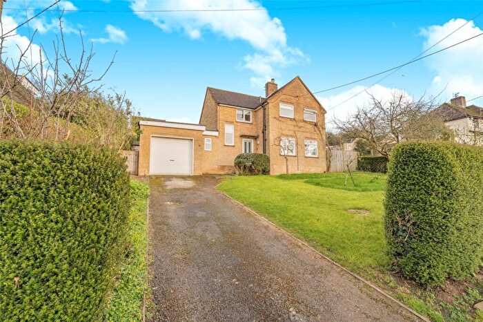 3 Bedroom Detached House For Sale In Cross Leys, Chipping Norton, Oxfordshire, OX7