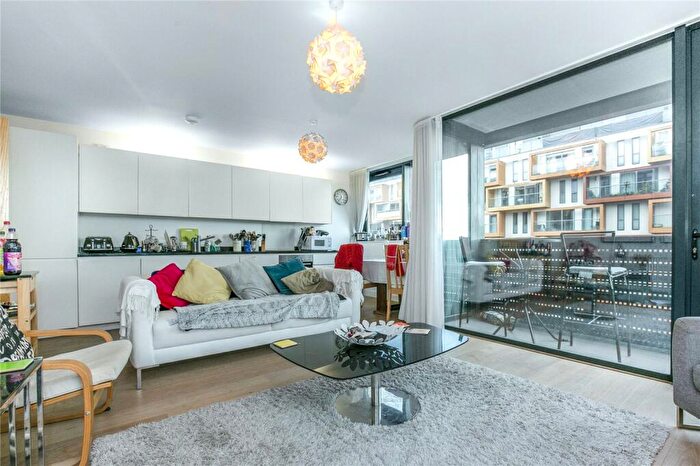 3 Bedroom Apartment To Rent In Amelia Street, London, SE17