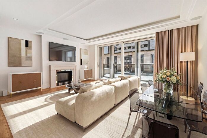 2 Bedroom Flat For Sale In Strand, Covent Garden, WC2R
