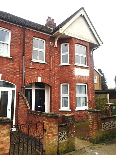 2 Bedroom Flat To Rent In Ferndale Road, Ashford, TW15