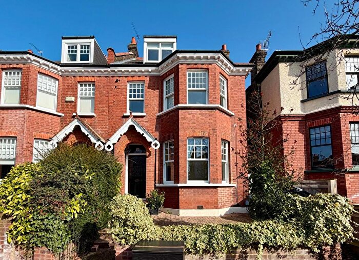 1 Bedroom Flat To Rent In Gaynesford Road, Forest Hill, London, SE23