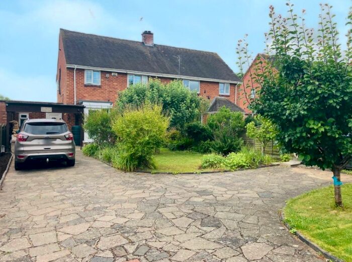 3 Bedroom Semi-Detached House For Sale In Dudley Villas, Marlcliff, B50