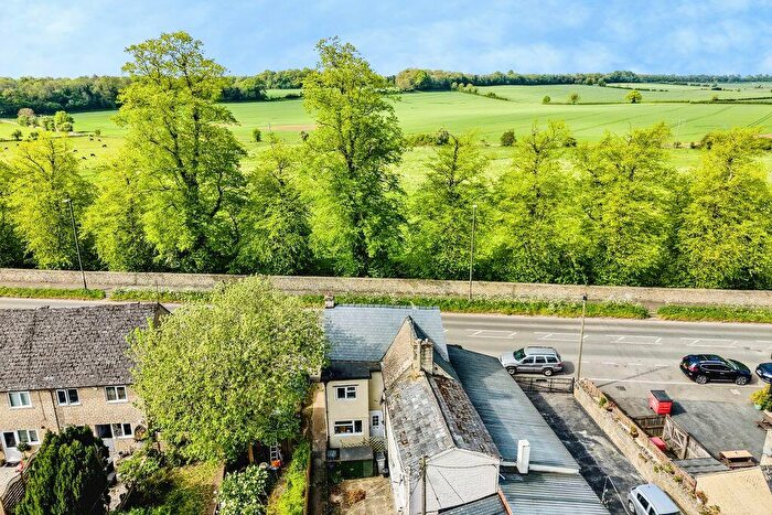 3 Bedroom Semi-Detached House For Sale In Gloucester Road, Cirencester, Gloucestershire., GL7