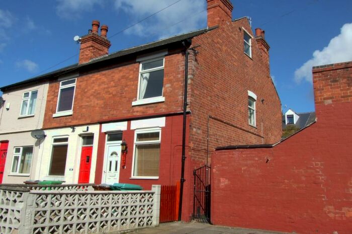 3 Bedroom Terraced House To Rent In Lindley Terrace, Nottingham, NG7