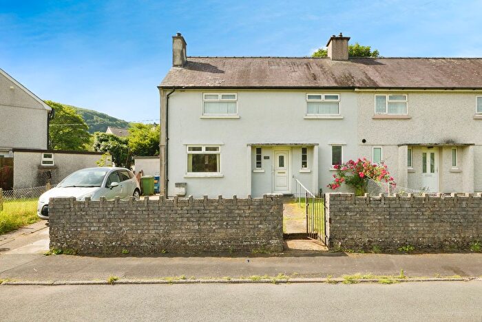3 Bedroom Semi-Detached House For Sale In Bro Silyn, Talysarn, Caernarfon, Gwynedd, LL54