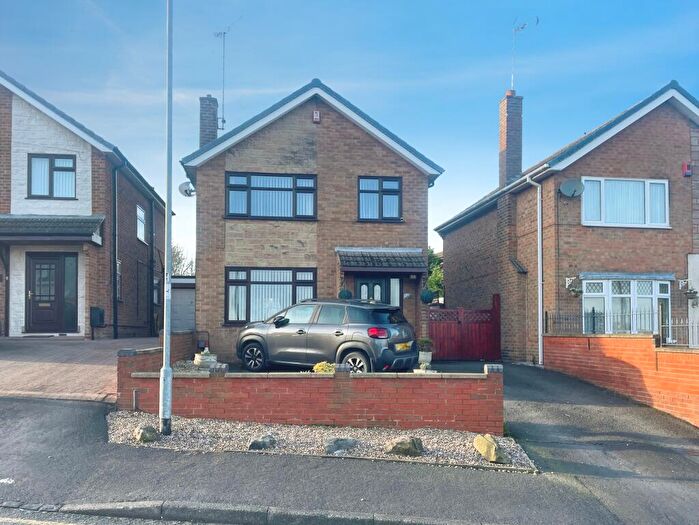 3 Bedroom Detached House For Sale In Lower Outwoods Road, Burton-on-Trent, DE13