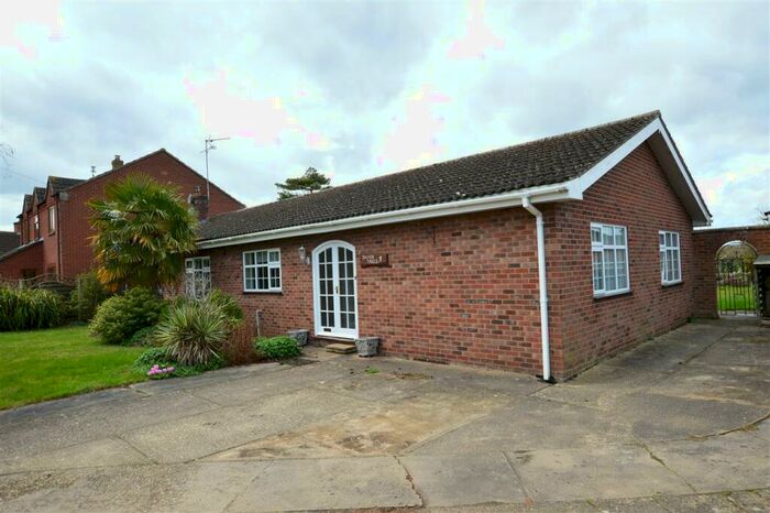 3 Bedroom Bungalow For Sale In Field Lane, Ewerby, NG34