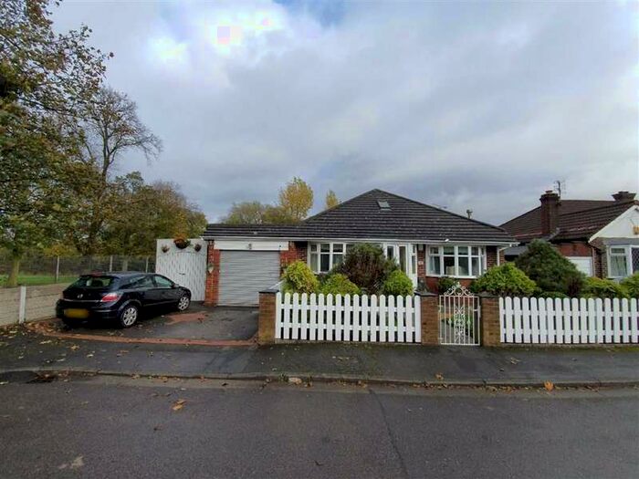 Houses for sale & to rent in SK8 3QD, Finney Lane, Heald Green Cheadle