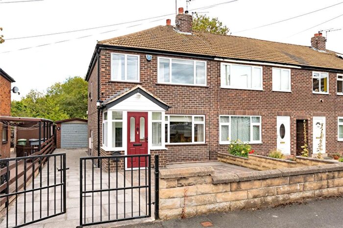 3 Bedroom Semi-Detached House For Sale In Rutland Close, Woodlesford, Leeds, West Yorkshire, LS26