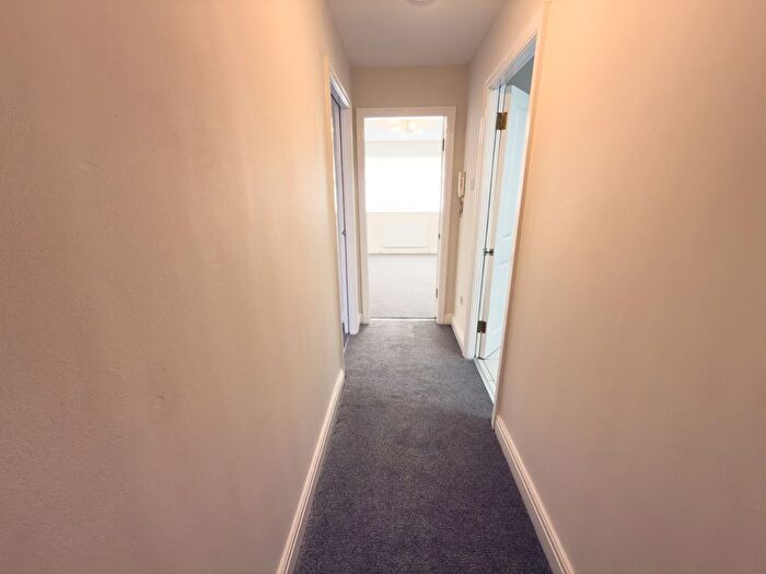 1 Bedroom Flat To Rent In Topaz Close, L4