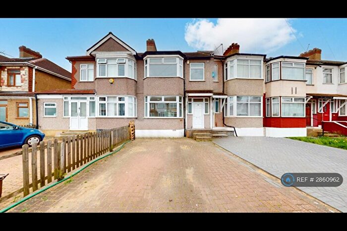 3 Bedroom Terraced House To Rent In Nursery Close, Enfield, EN3