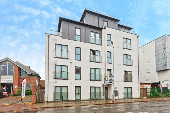 2 Bedroom Apartment For Sale In Lower Chantry Lane, Canterbury, CT1