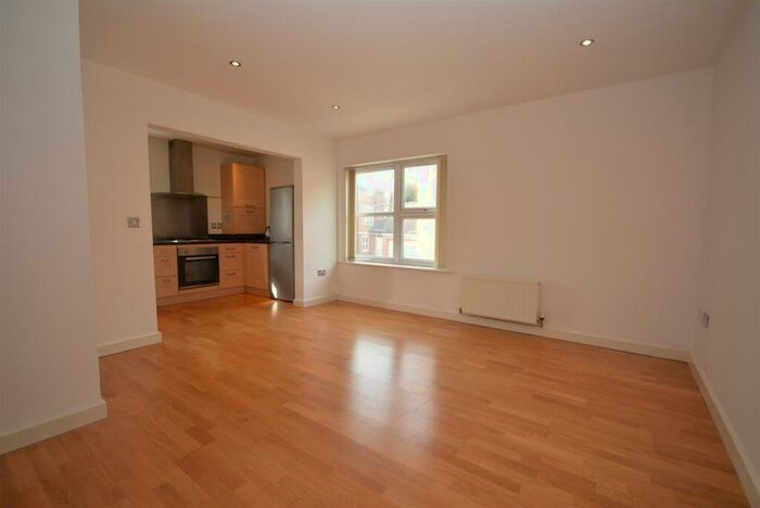 2 Bedroom Apartment To Rent In Drum Close, Allestree, Derby, DE22