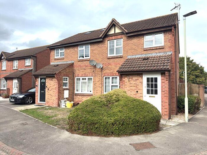 3 Bedroom House To Rent In Kestrel Gardens, Gloucester, GL2