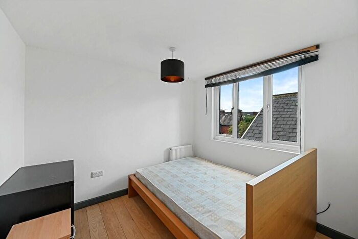 4 Bedroom Semi-Detached House To Rent In Margaret Street, Sheffield, S1