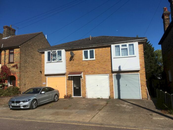 1 Bedroom Flat To Rent In Mildmay Road, Romford, RM7