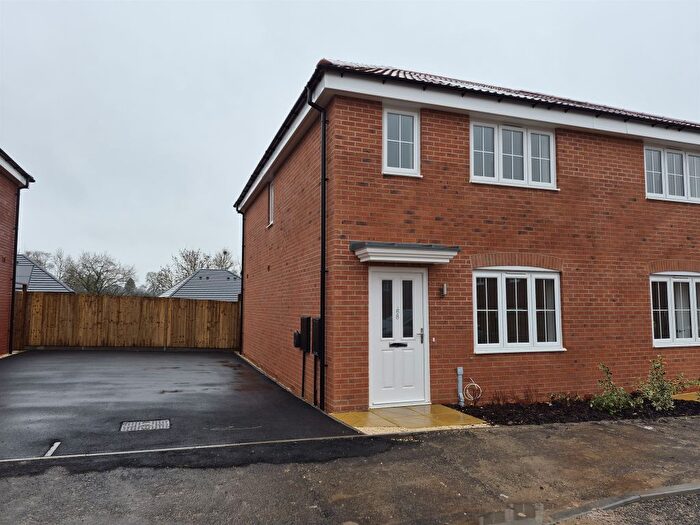 3 Bedroom Semi Detached House For Sale In Cornmill Drive, Somercotes, Alfreton, DE55