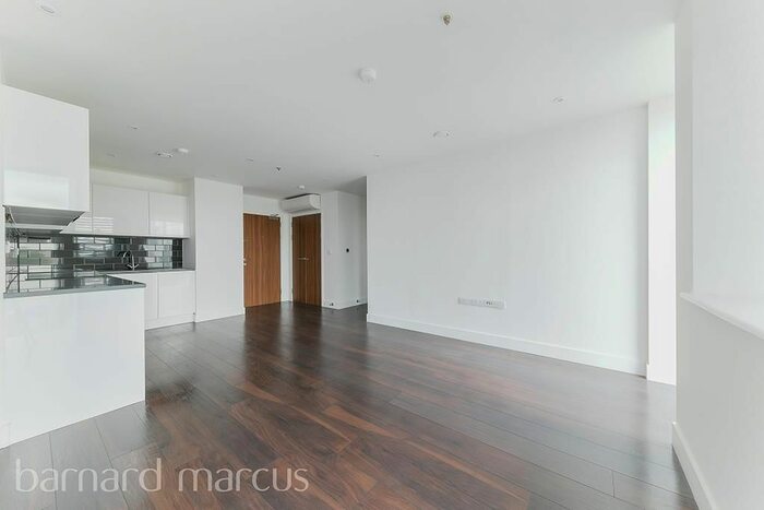 2 Bedroom Flat To Rent In Christchurch Road, London, SW19