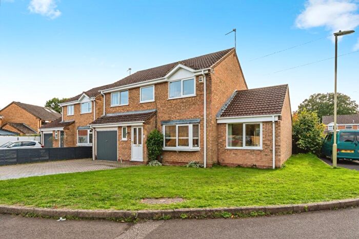 4 Bedroom Detached House For Sale In Dorland Gardens, West Totton, Southampton, Hampshire, SO40