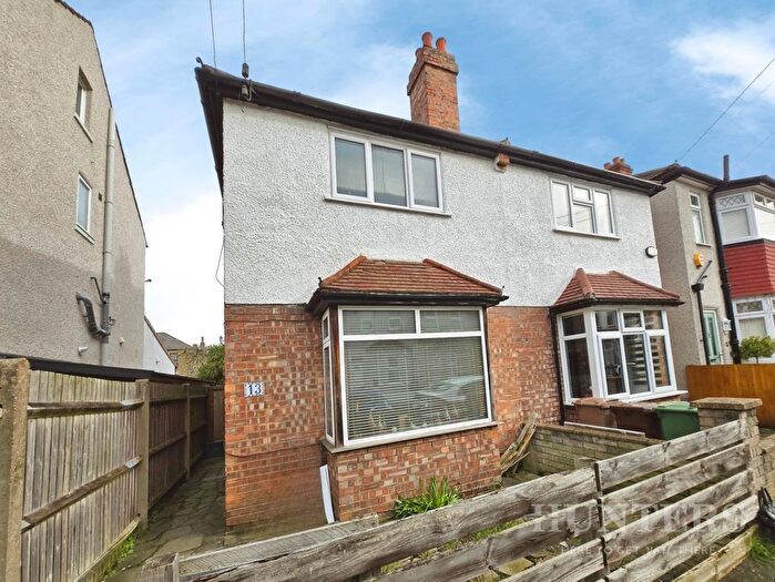 3 Bedroom Semi Detached House For Sale In York Street, Hackbridge, CR4