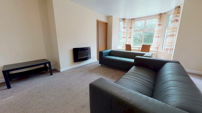 2 Bedroom Flat To Rent In Montpelier Terrace, Woodhouse, Leeds, LS6
