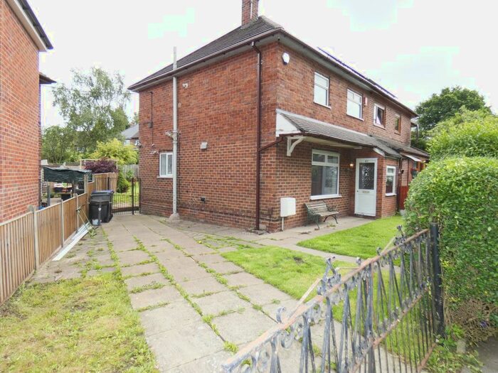 3 Bedroom Semi-Detached House To Rent In Ford Hayes Lane, Bentilee, ST2