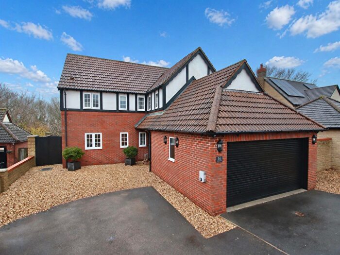 5 Bedroom Detached House For Sale In Barry Place, Derry Hill, Calne, SN11