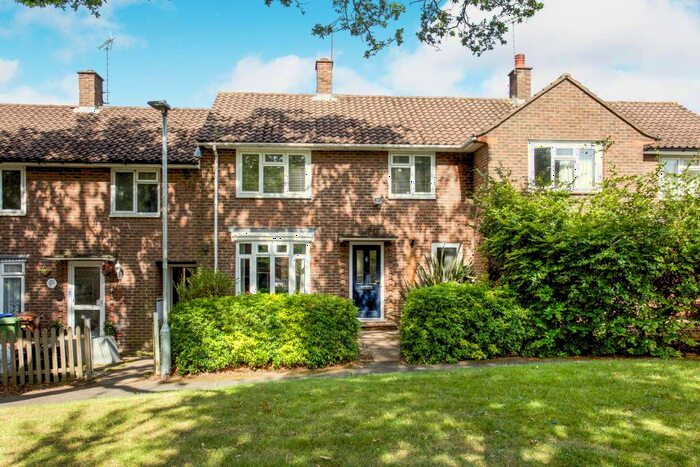 3 Bedroom Terraced House To Rent In Horewood Road, RG12