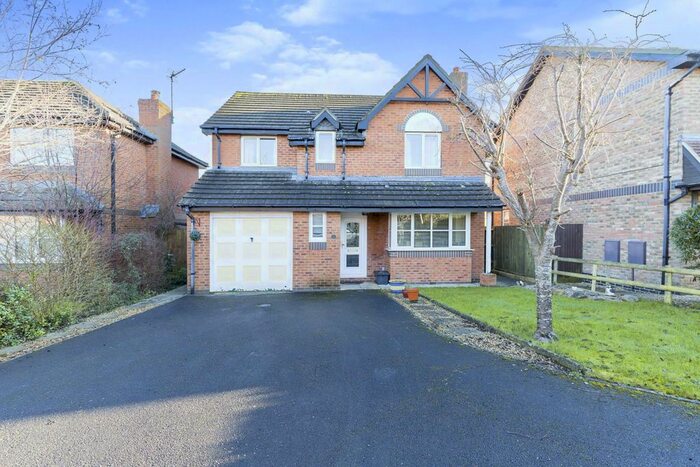 4 Bedroom Property To Rent In Quilling Close, Trowbridge, BA14