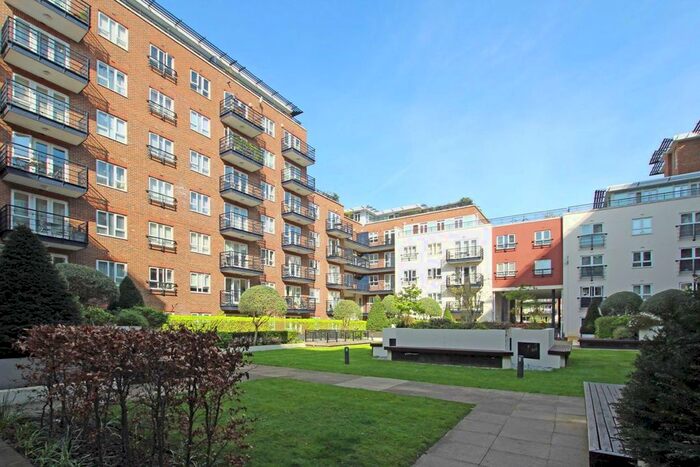 1 Bedroom Flat To Rent In Royal Quarter, Seven Kings Way, Kingston Upon Thames, KT2