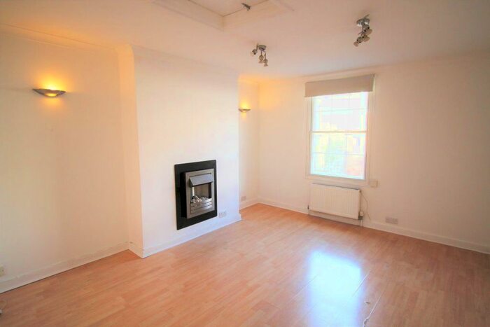 1 Bedroom Flat To Rent In High Street, Sevenoaks, TN13