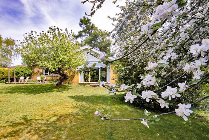 4 Bedroom Bungalow For Sale In Platt Common, Platt, Sevenoaks, TN15
