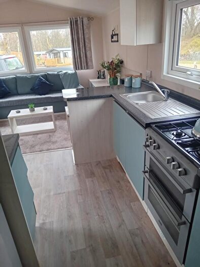 3 Bedroom Caravan For Sale In Shilling Wood, Comrie, PH6