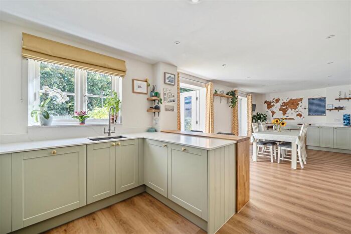 6 Bedroom Detached House For Sale In Yealmpton, Plymouth, PL8