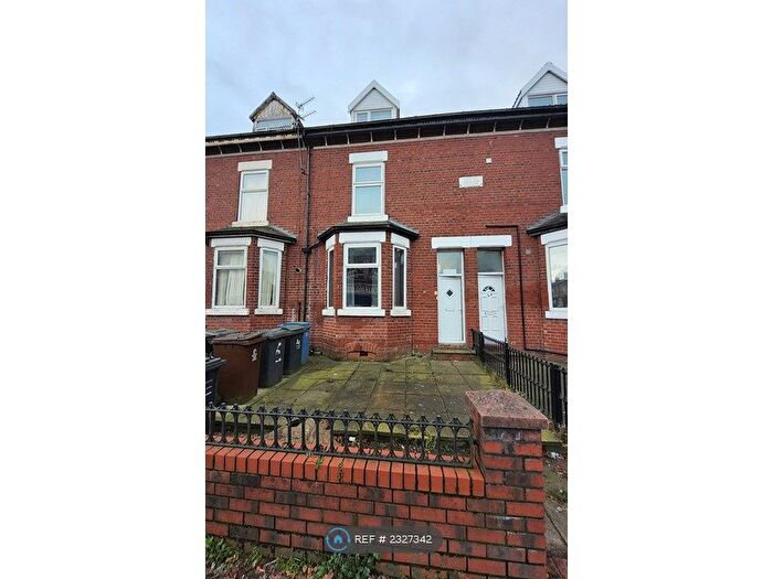 2 Bedroom Flat To Rent In Great Cheetham Street West, Salford, M7
