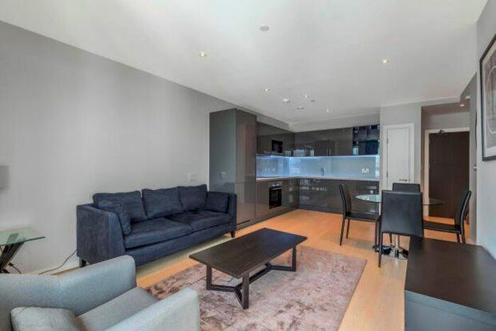 1 Bedroom Flat To Rent In Glasshouse Gardens, London, E20