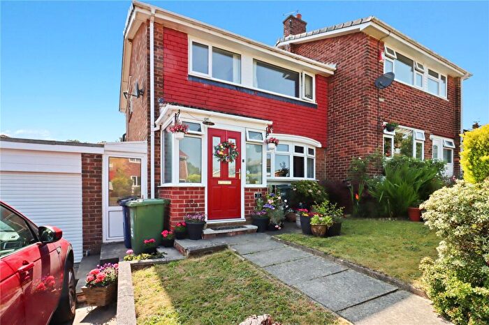 3 Bedroom Semi-Detached House For Sale In Sherburn Park Drive, Rowlands Gill, Tyne And Wear, NE39