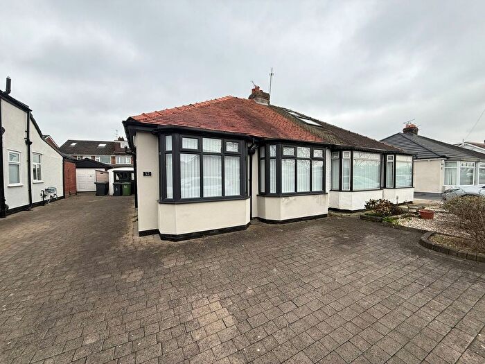 2 Bedroom Semi Detached Bungalow For Sale In Moss Lane, Maghull, L31