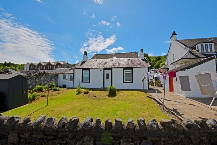 3 Bedroom Detached Bungalow For Sale In The Shieling, Sandbank, Dunoon, PA23