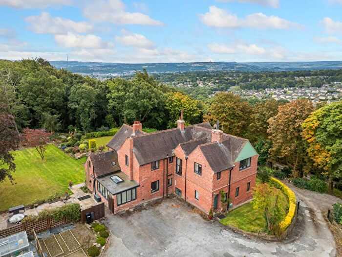 5 Bedroom Detached House For Sale In Grimescar Road, Huddersfield, HD2