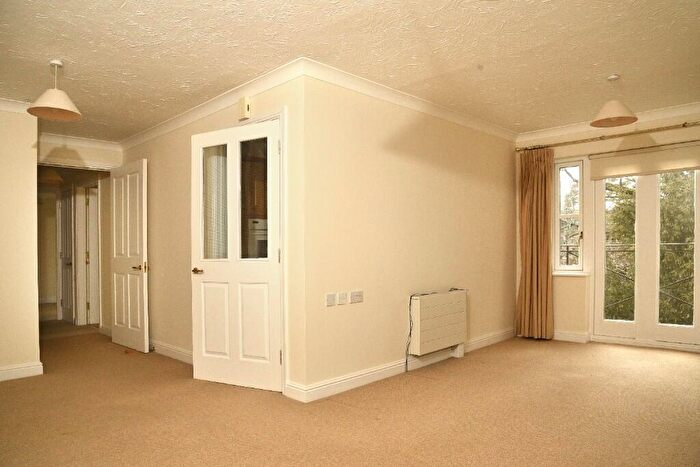 2 Bedroom Flat For Sale In Brompton Court, St. Stephens Road, Bournemouth, Dorset, BH2
