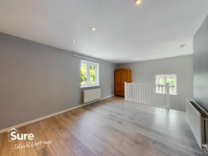 3 Bedroom Mews To Rent In Richards Street, Hatfield, Hertfordshire, AL10