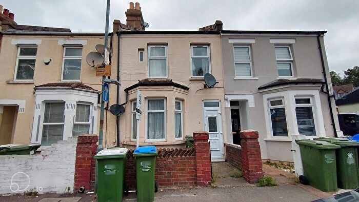 3 Bedroom Terraced House To Rent In Sandcliff Road, Erith, DA8