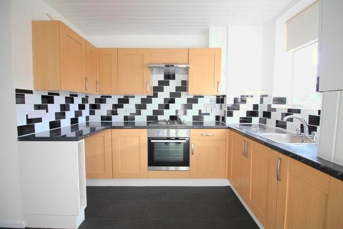 4 Bedroom Property To Rent In Springfield Road, Hanwell, W7
