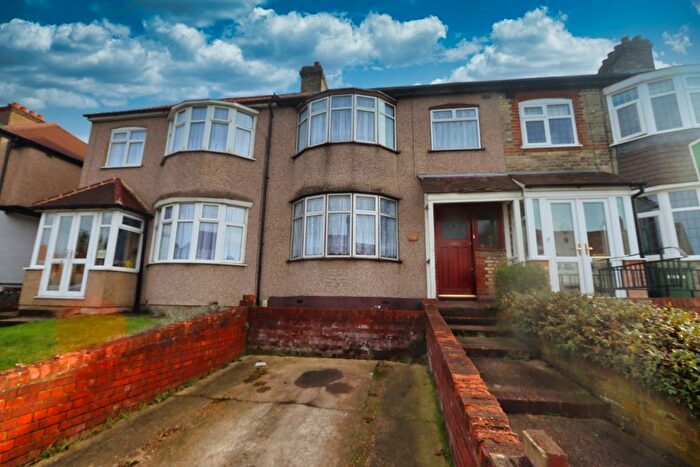 3 Bedroom Terraced House To Rent In Seymer Road, Romford, RM1