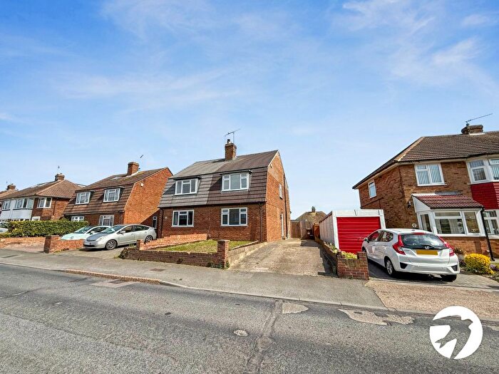 2 Bedroom Detached House To Rent In Jarrett Avenue, Wainscott, Rochester, Kent, ME2