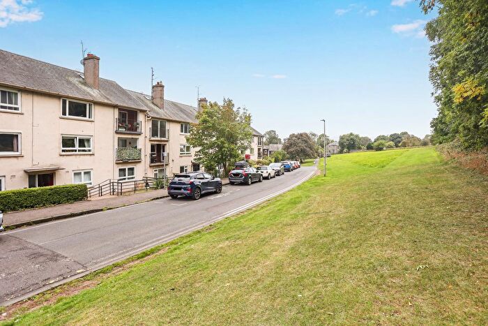 2 Bedroom Flat For Sale In / Meadowfield Drive, Duddingston, Edinburgh, EH8